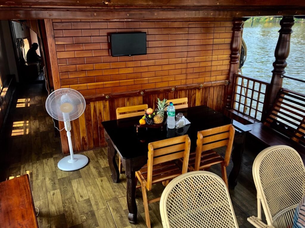1 bedroom houseboat alleppey